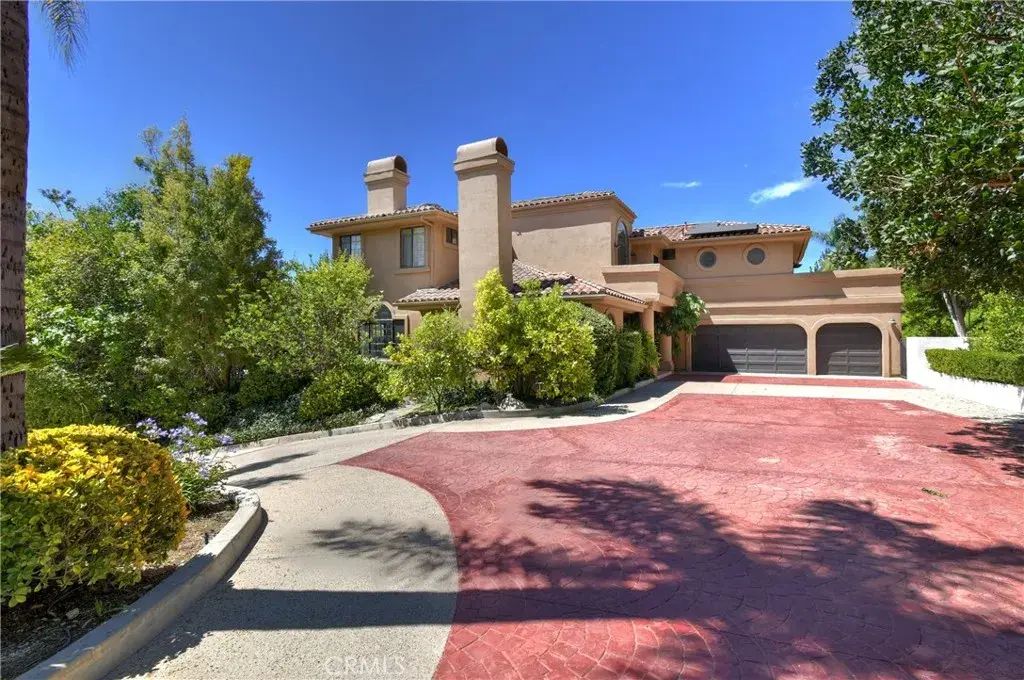 4423 Tedregal Court, Calabasas