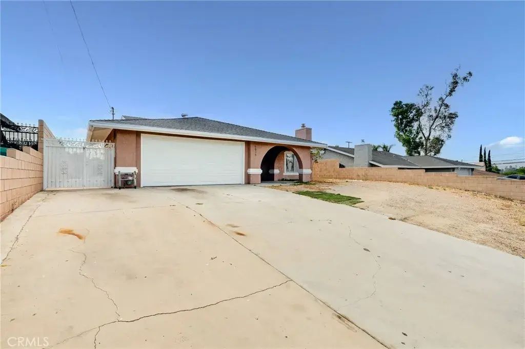 6425 Stover, Riverside