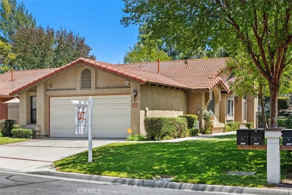 1664 Via Estrella, Pomona