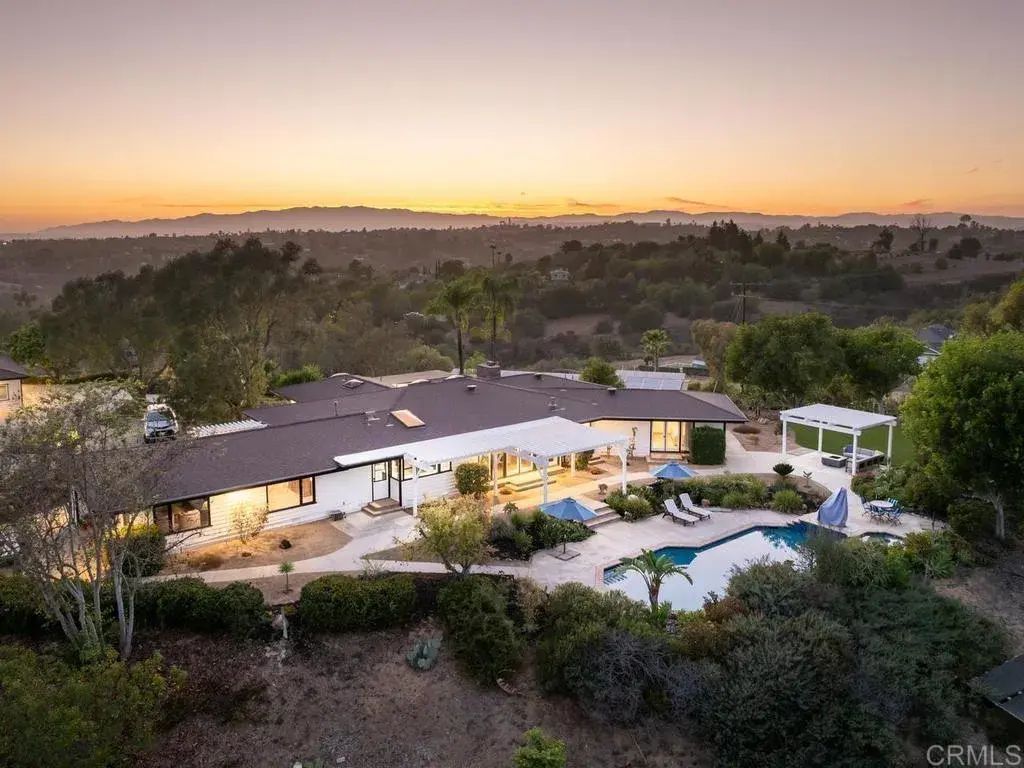 1097 Camino Alisos, Fallbrook