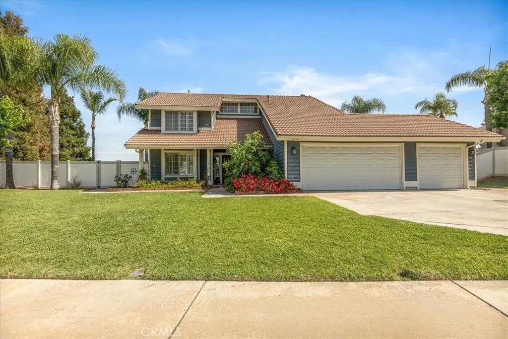 216 Gabrielle, Redlands