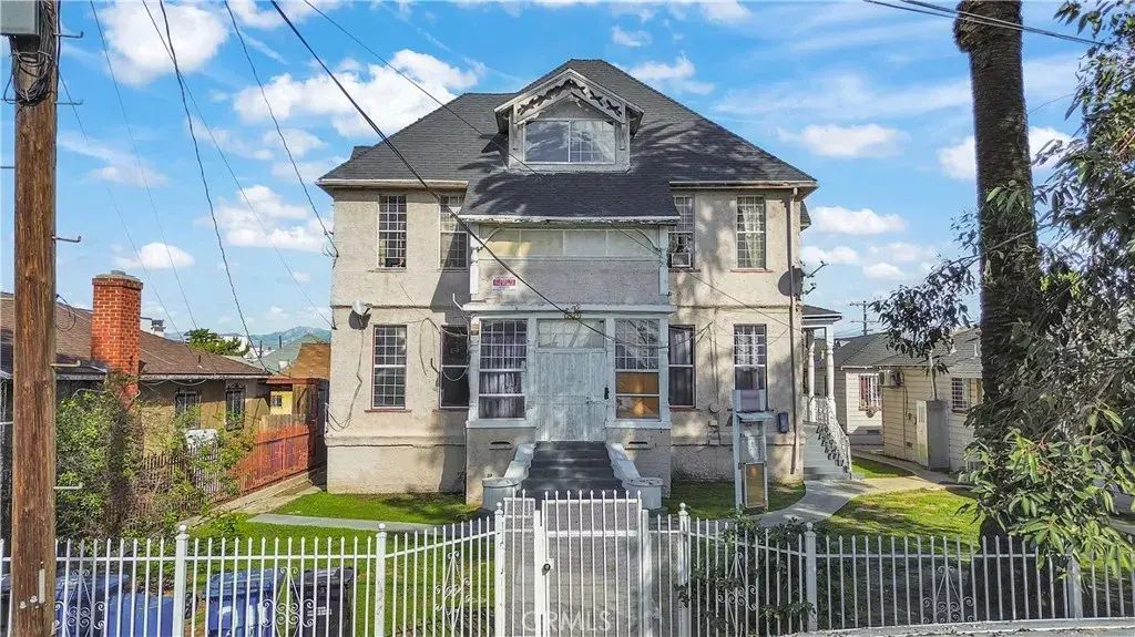 2429 E 3rd, Los Angeles