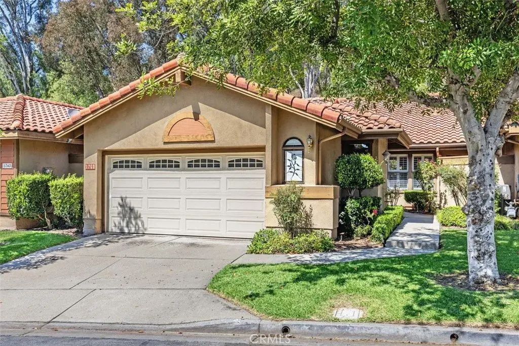 1760 Del Prado, Pomona