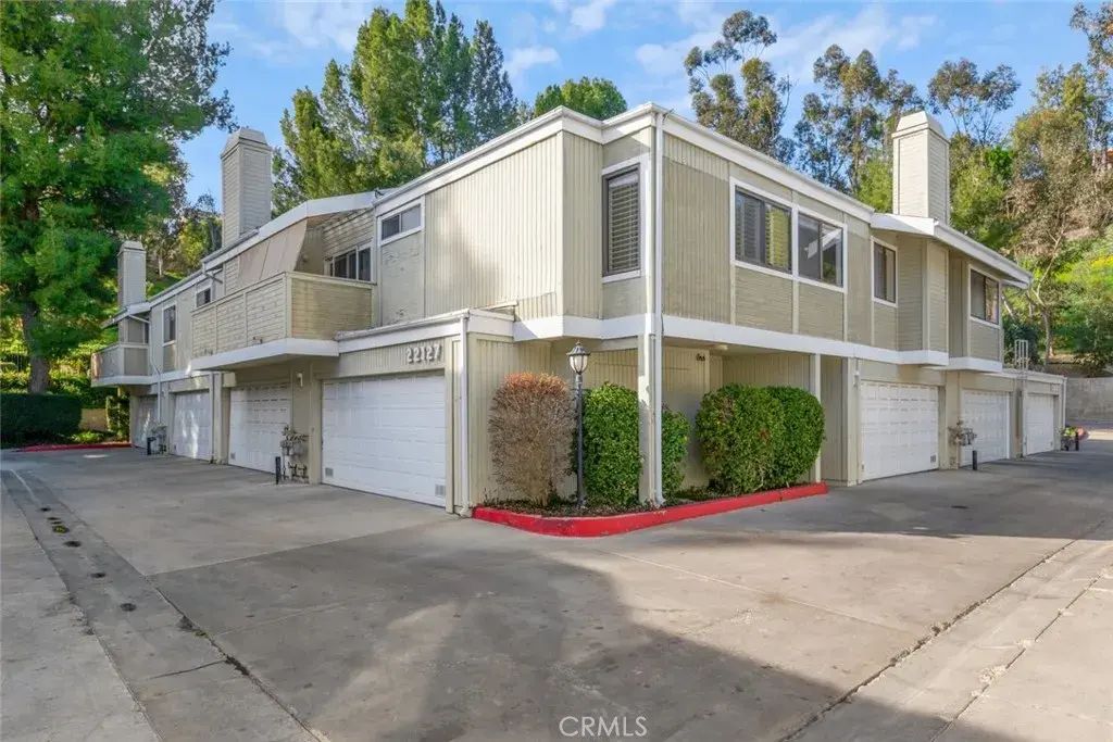 22127 Burbank 7, Los Angeles