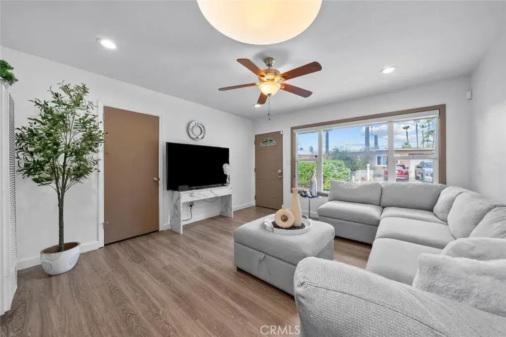 1411 Broadway Place, Escondido
