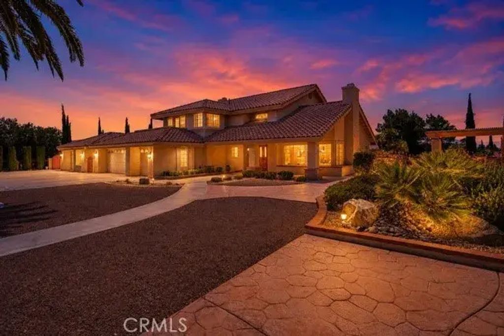 20211 Wadena Road, Apple Valley