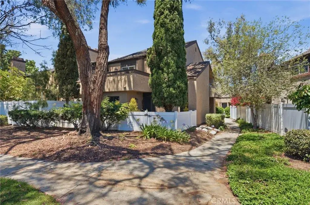 905 Hyde Court, Costa Mesa