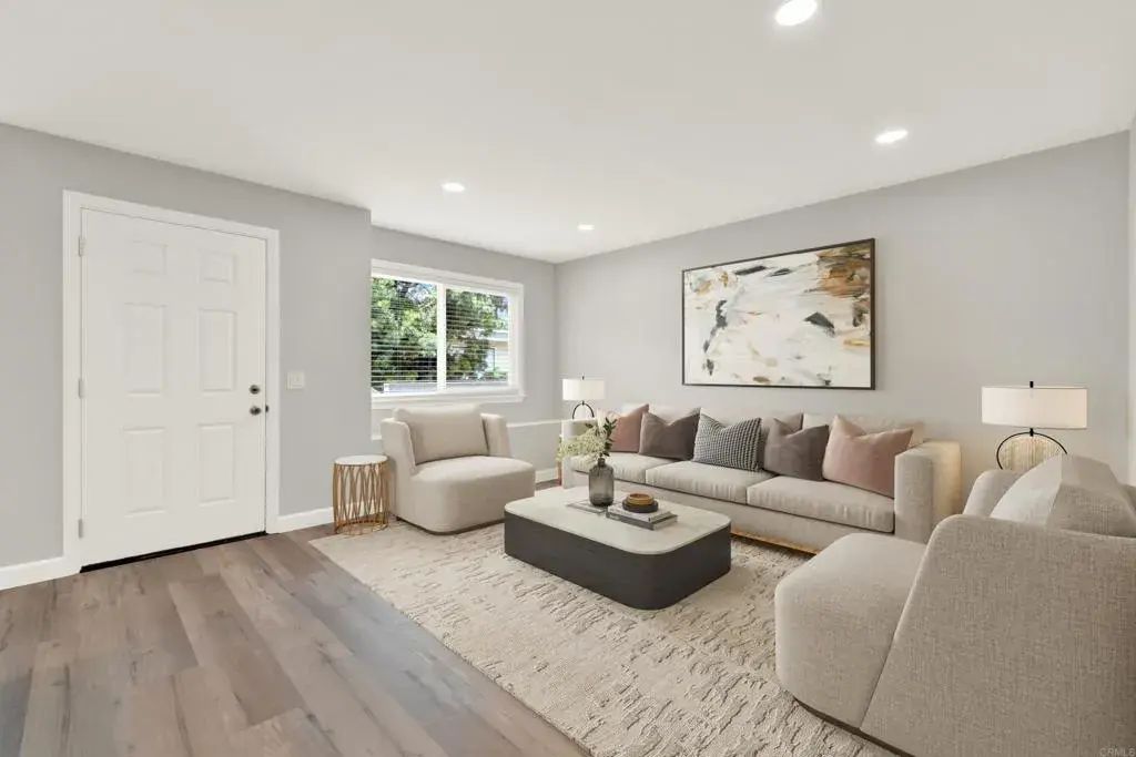 12616 Lakeshore Dr Drive 24, Lakeside