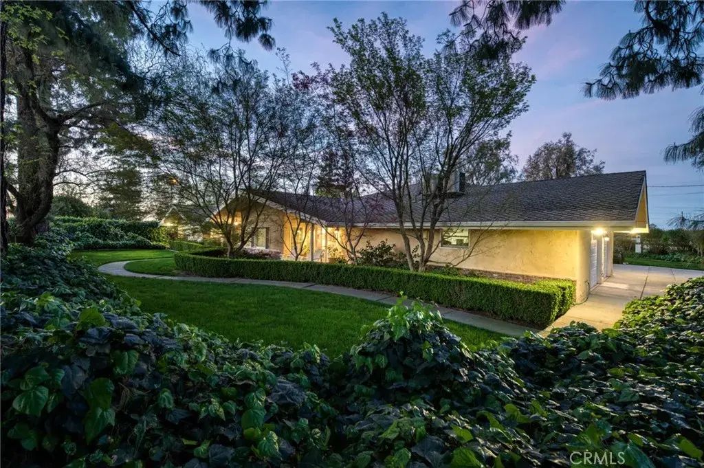 5648 E Dinuba, Fowler