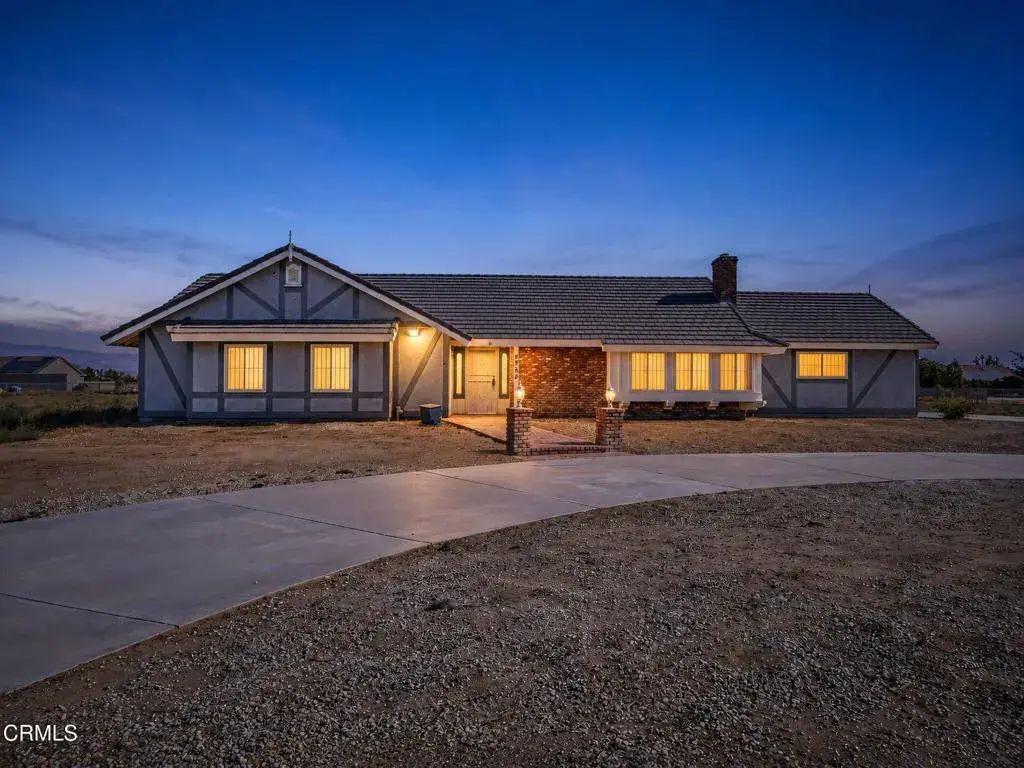 6789 W Avenue A, Rosamond
