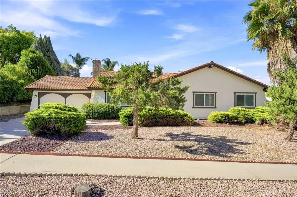 35785 Date Avenue, Yucaipa