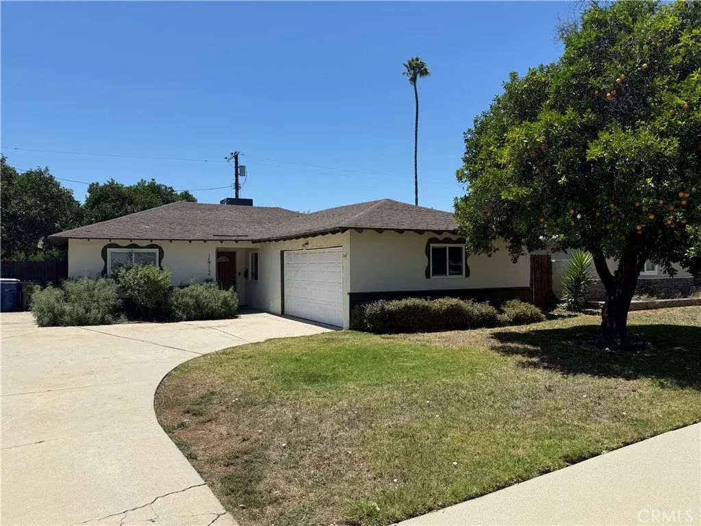 15712 Tuba Street, North Hills