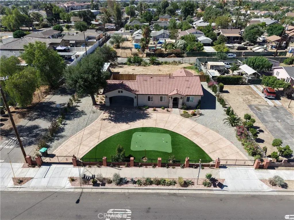 231 W 5th Street, Perris