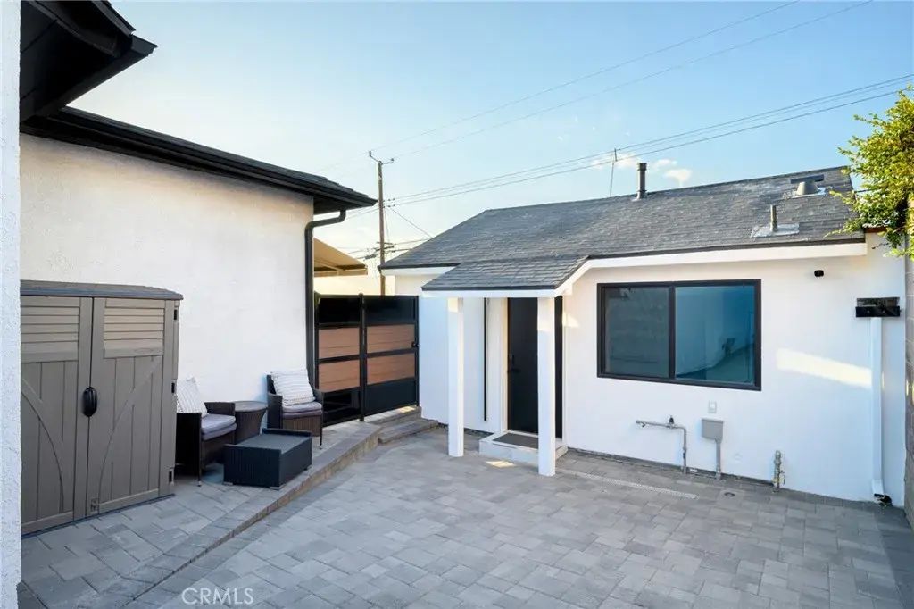 915 Cornell, Burbank