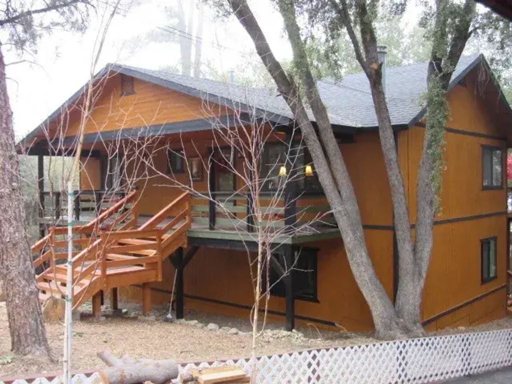 2239 Bernina, Pine Mountain Club