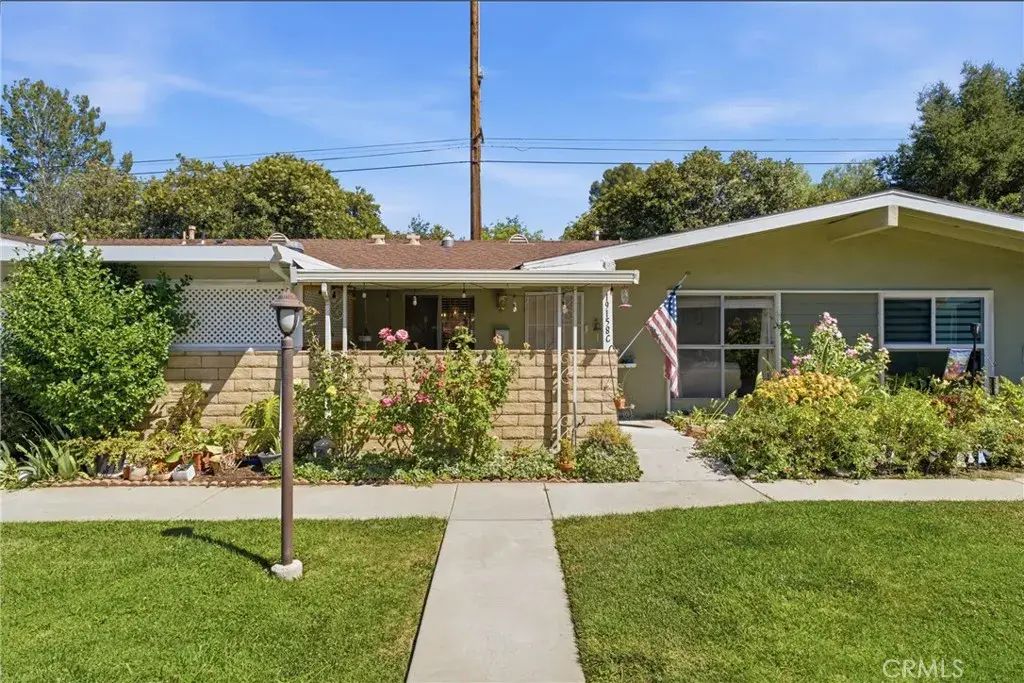 19158 Avenue Of The Oaks C, Newhall
