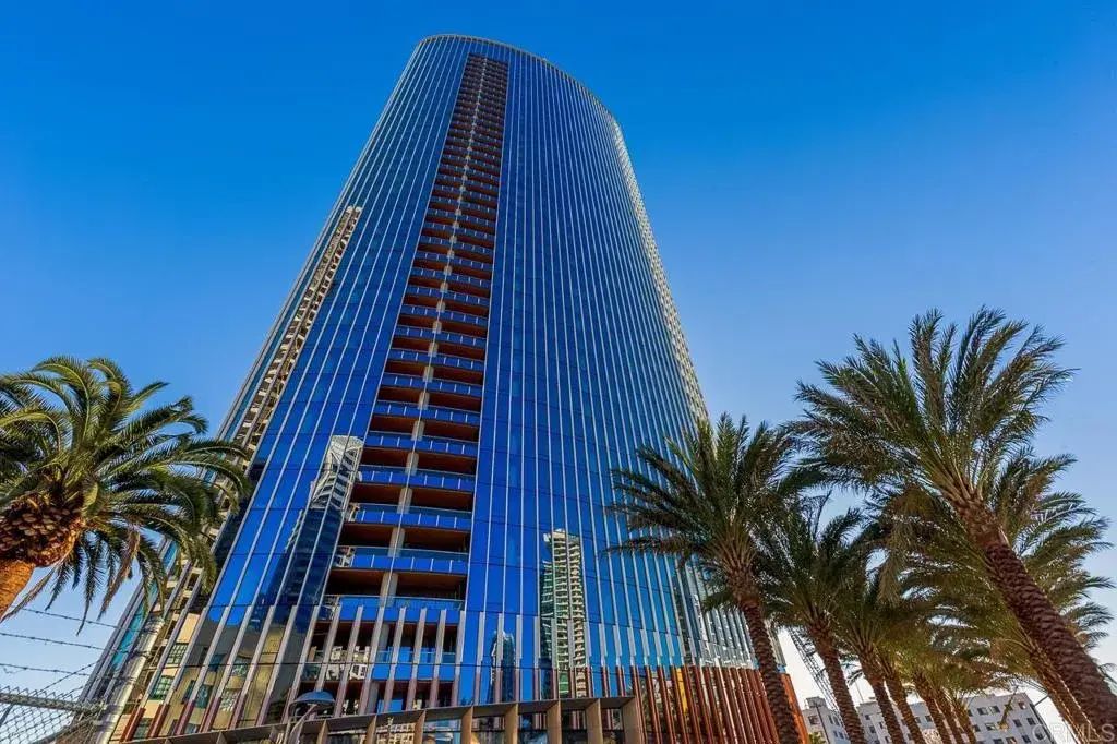 888 W E Street 3006, 