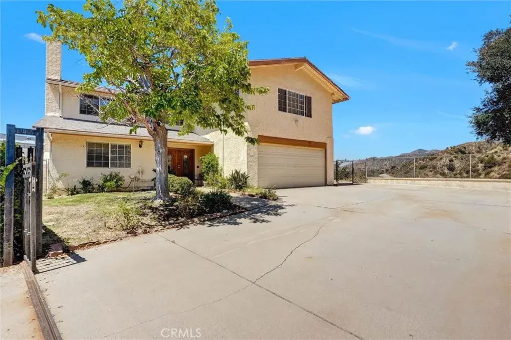 13487 Trego Place, Sylmar