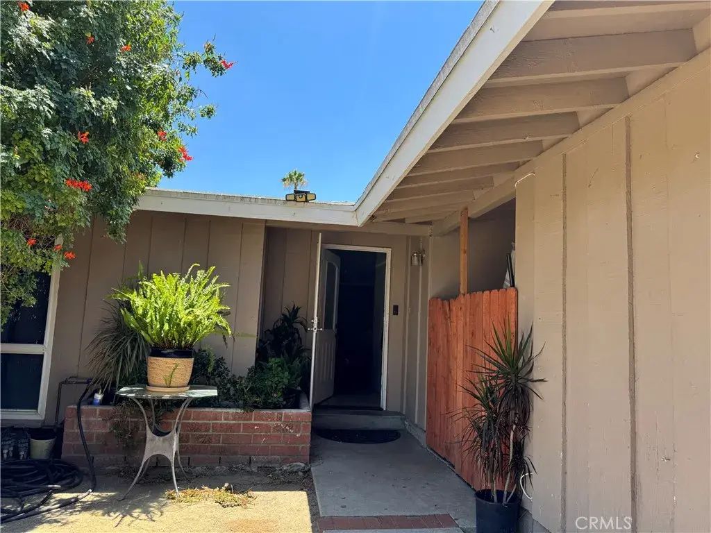 5610 Ensenada Way, Riverside