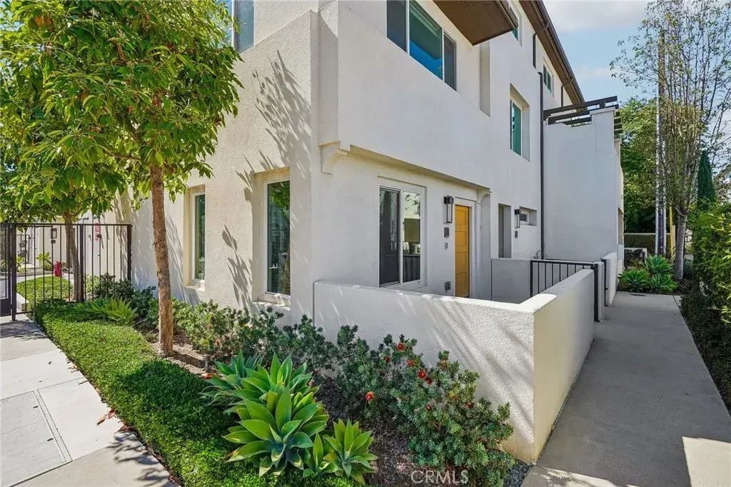 116 N 6th D, Montebello