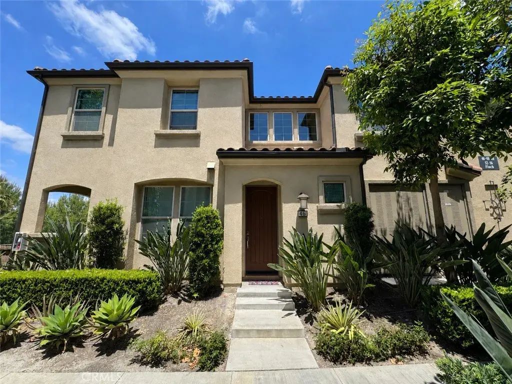 46 Finch, Lake Forest