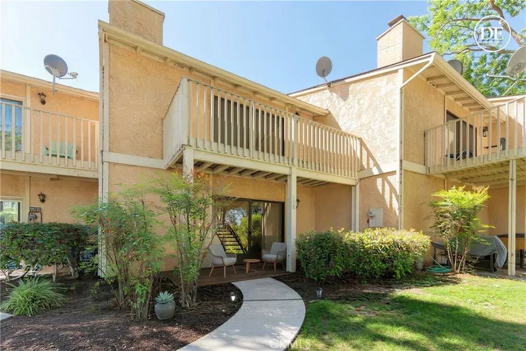 158 Flag Way, Paso Robles