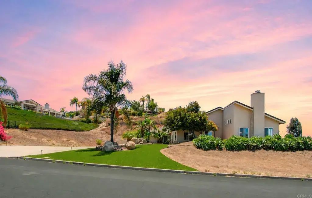 737 Camelot Parkway, El Cajon