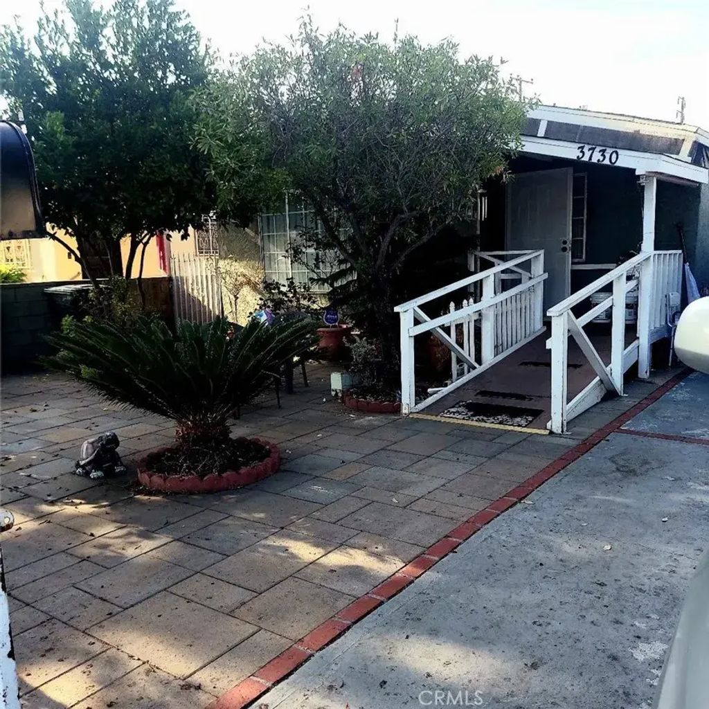 3730 E 56th, Maywood