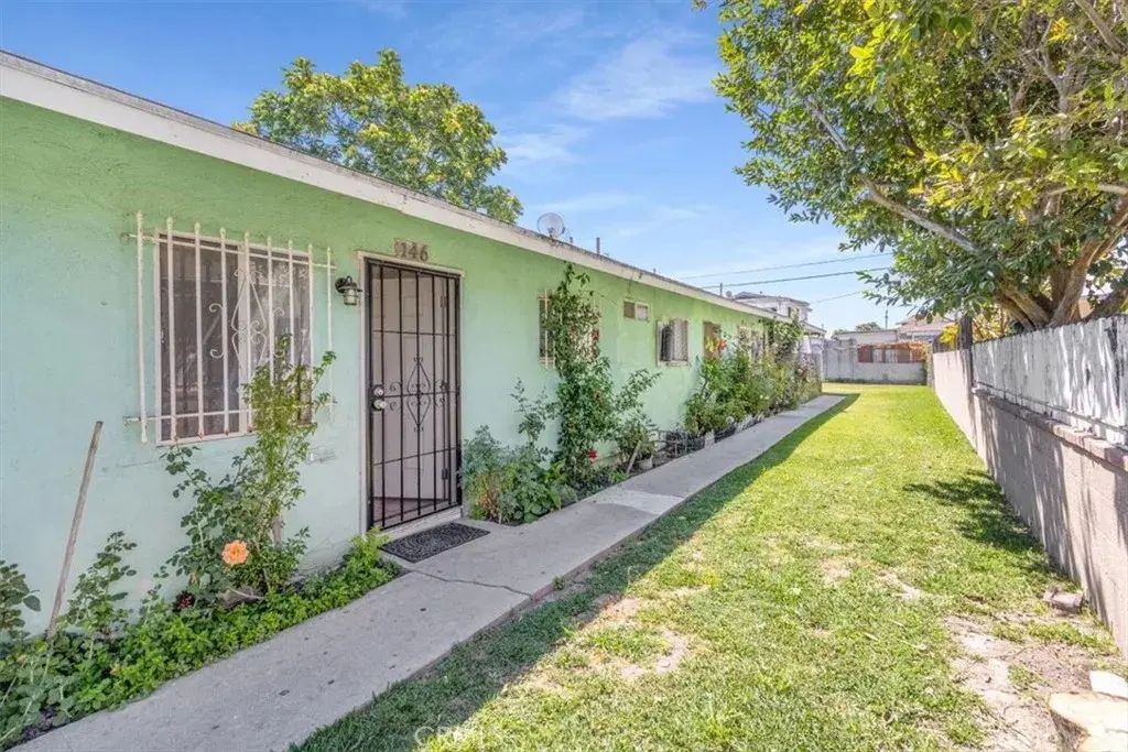 146 W 81st Street, Los Angeles