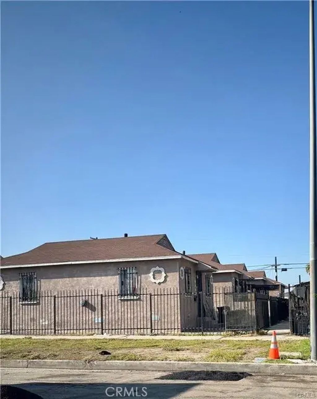 9435 S Western, Los Angeles