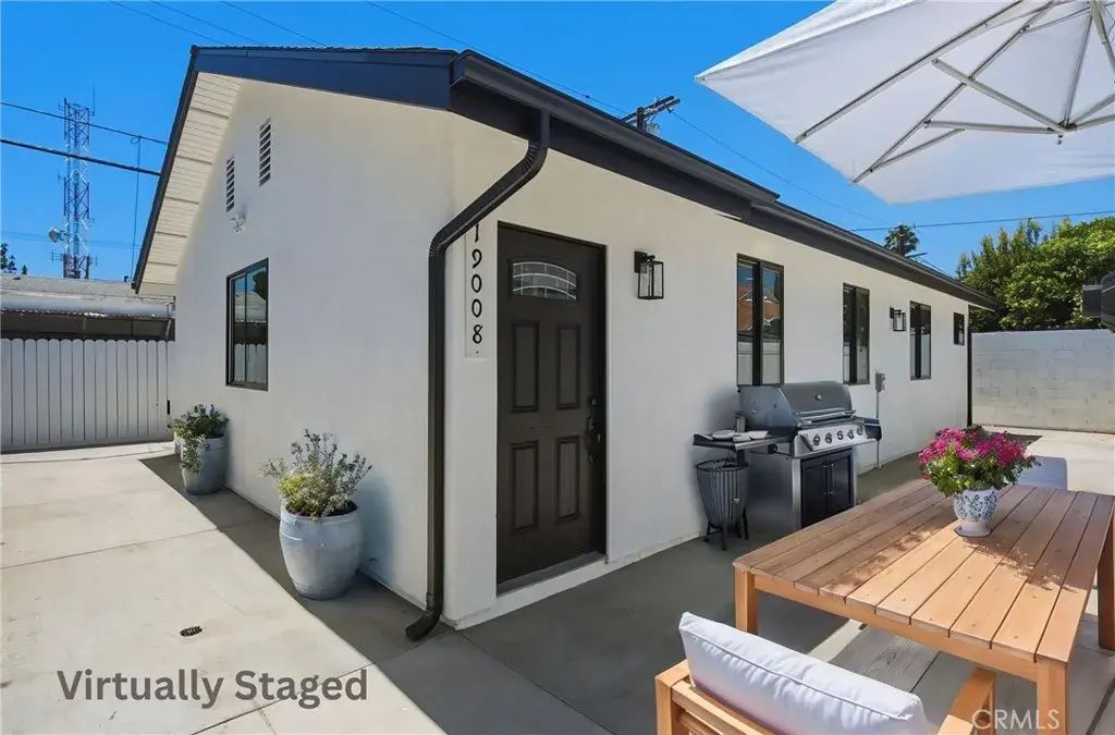 19008 Hartland, Reseda