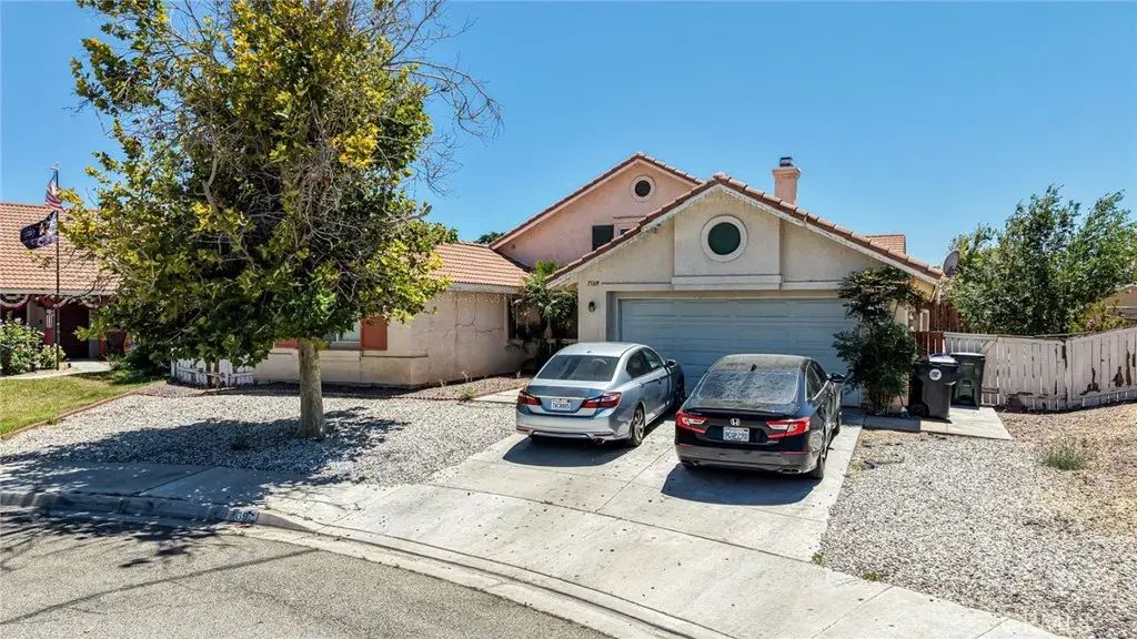 15169 Wild Wind, Victorville