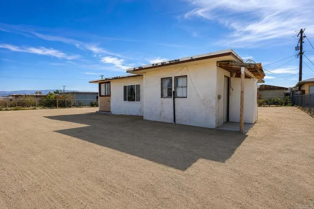13765 Fremont Street, Trona