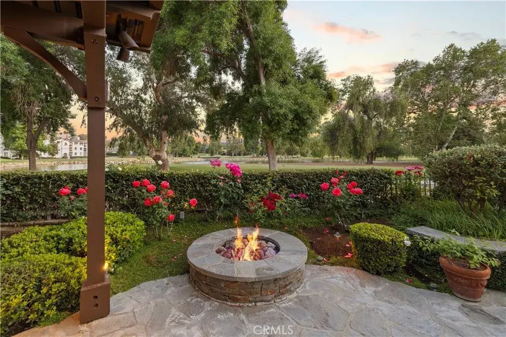 26801 Van Gogh Lane, Valencia