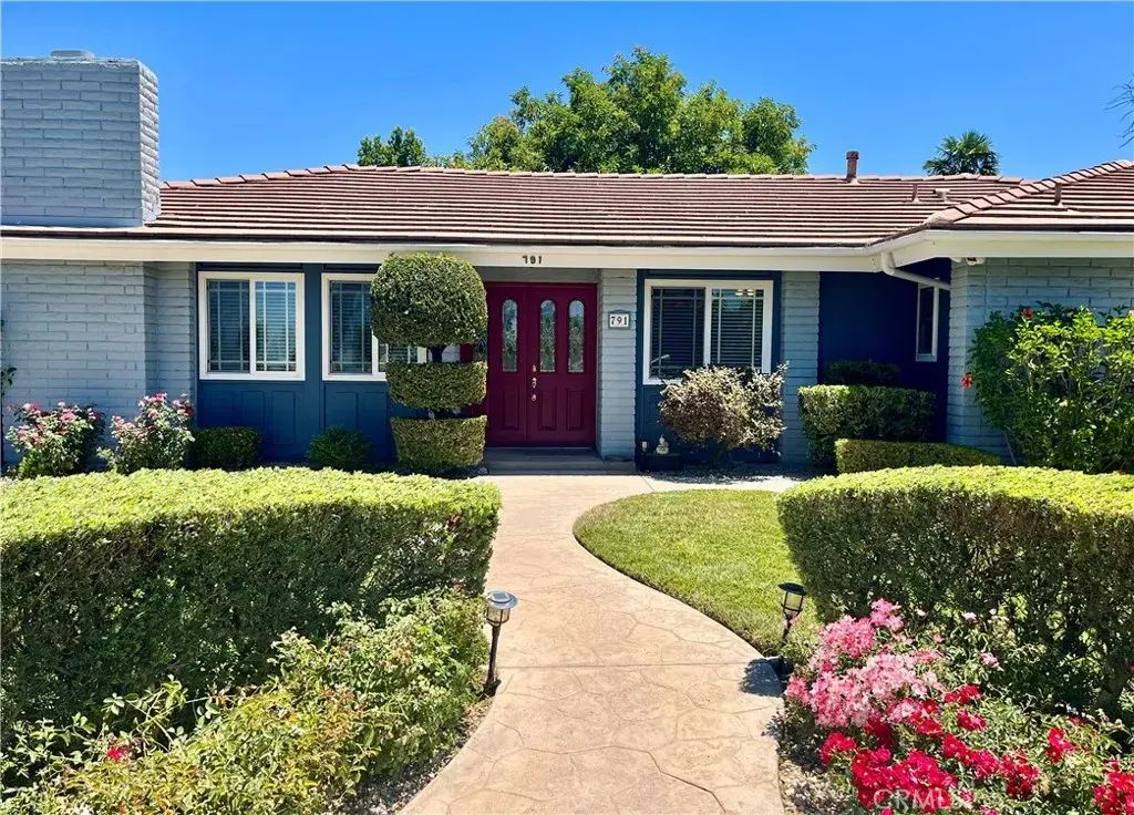 791 Hilary, Redlands
