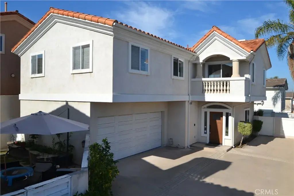 2203 Harriman Lane B, Redondo Beach
