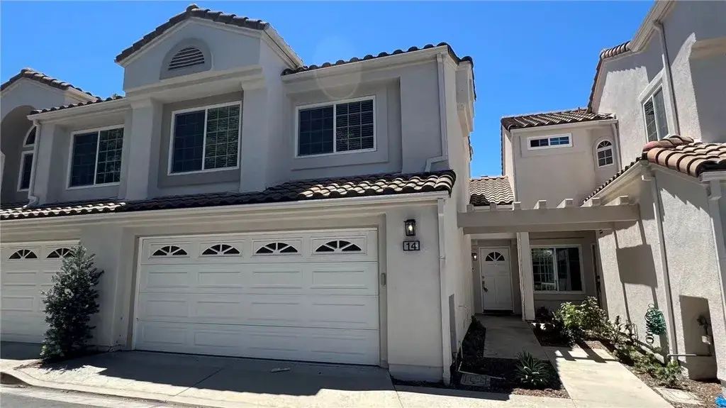 14 Alcoba, Irvine