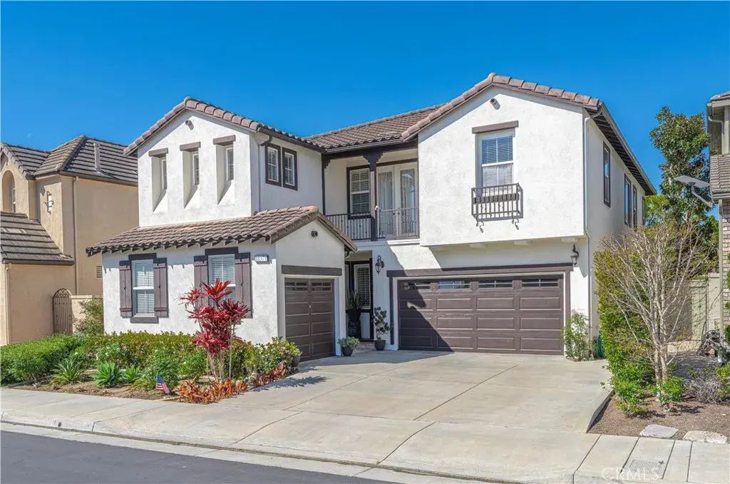 18571 Amalia Lane, Huntington Beach
