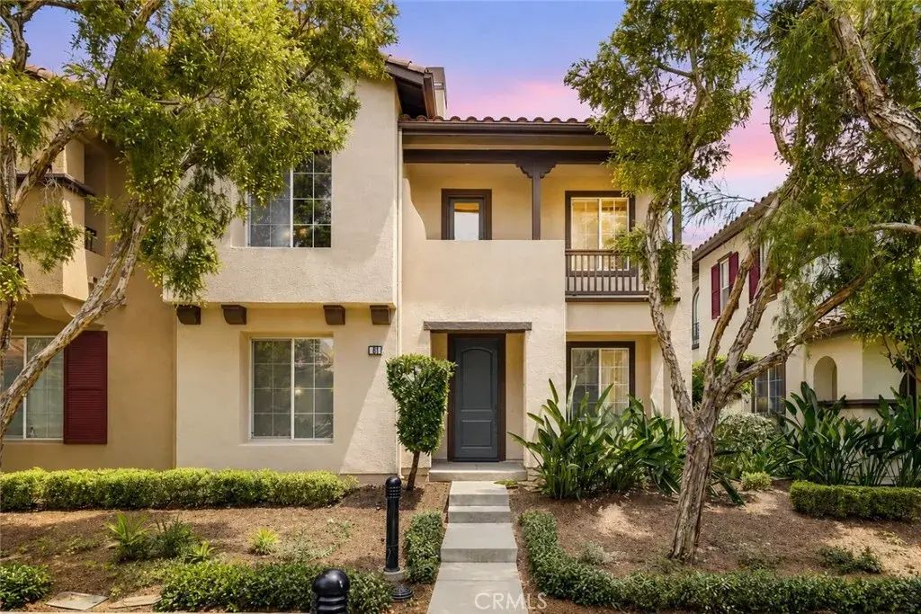 65 Wonderland, Irvine