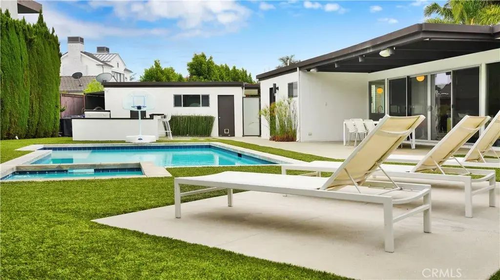 2000 Nautilus Lane, Newport Beach