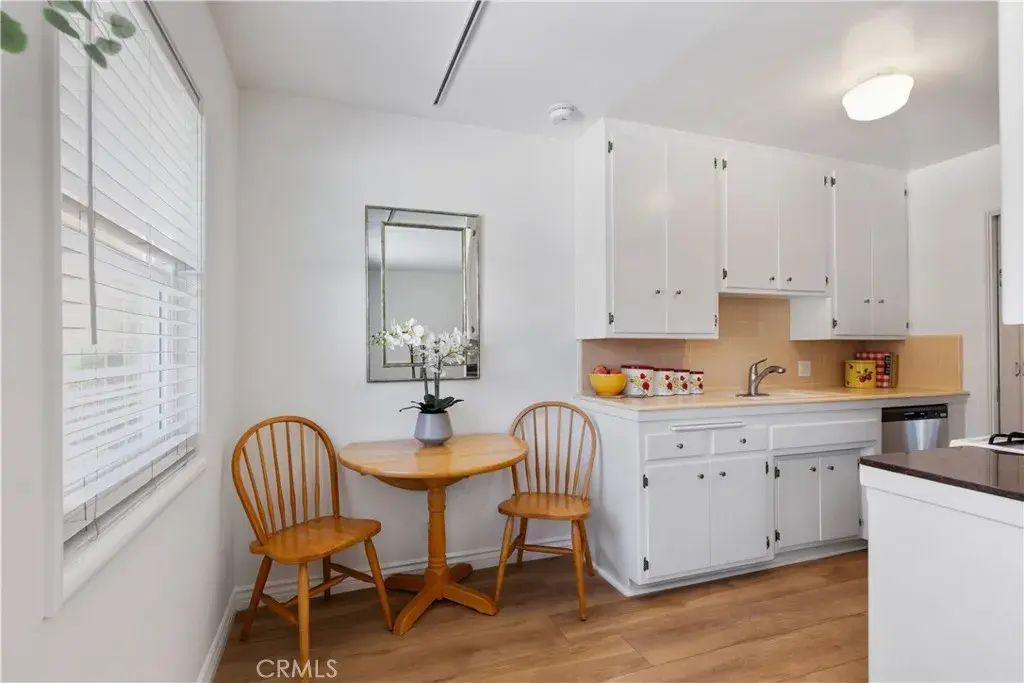 2075 E Appleton Street 17, Long Beach