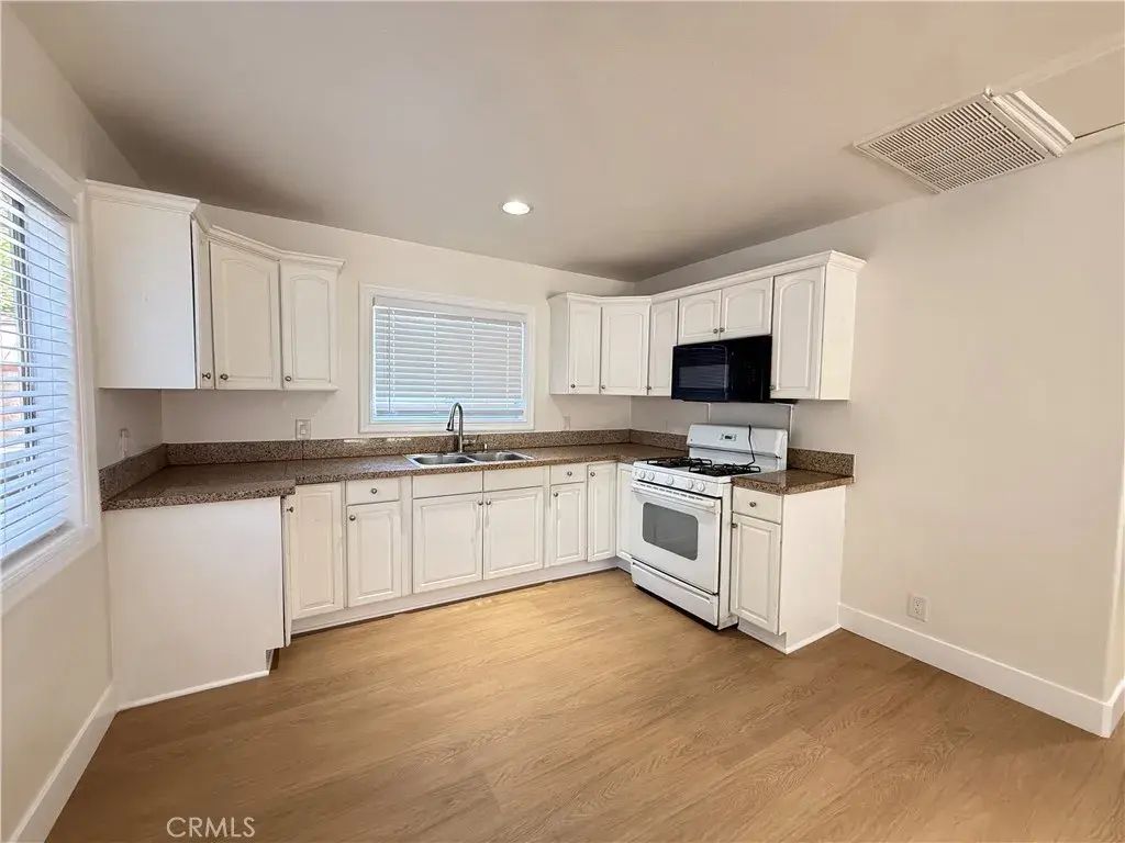 10556 El Dorado Avenue, Pacoima