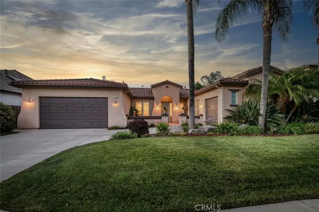 73 W Houston, Clovis