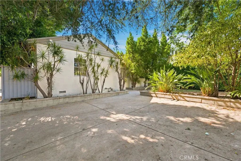 7721 Ethel Avenue, North Hollywood