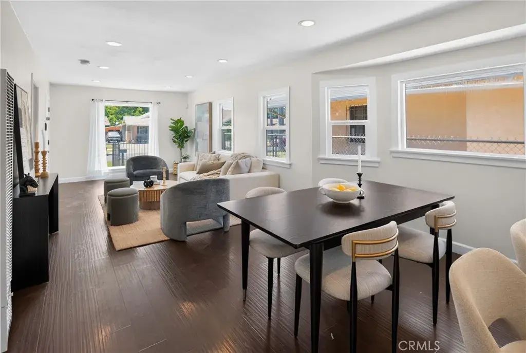 4904 S Van Ness Avenue, Los Angeles