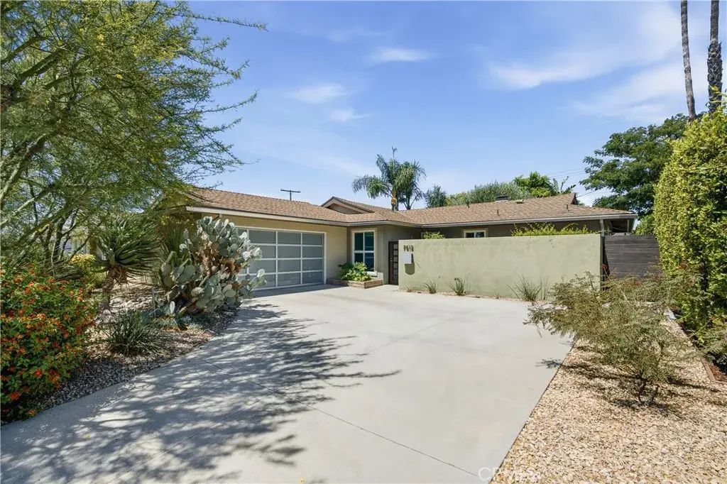 7815 Faust, West Hills