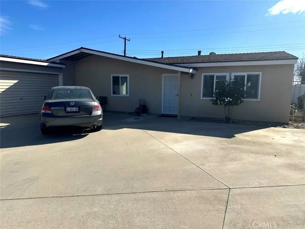 329 Hawthorne, Rialto