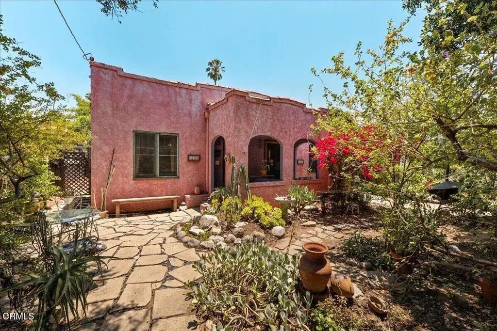 588 N Chester Avenue, Pasadena