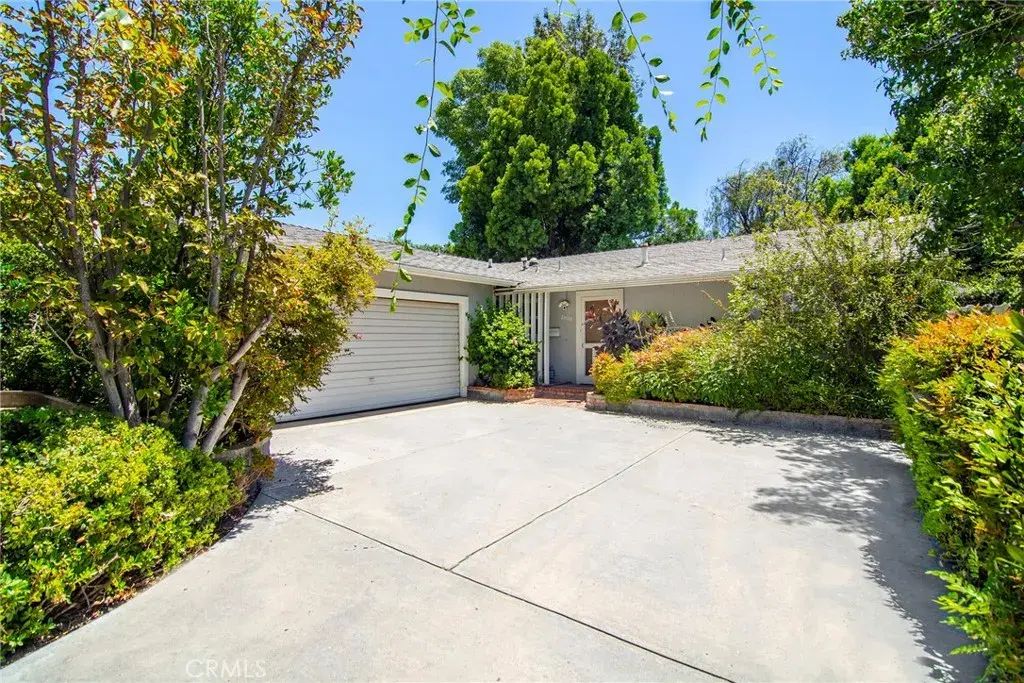 23518 Friar Street, Woodland Hills