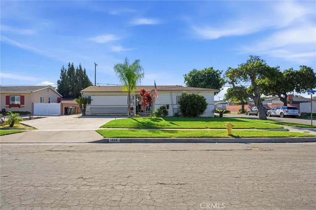 1484 W Maxzim Avenue, Fullerton